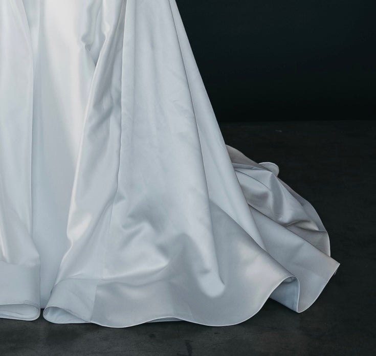 Katie Overskirt