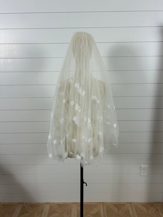 Fingertip Veil Sample