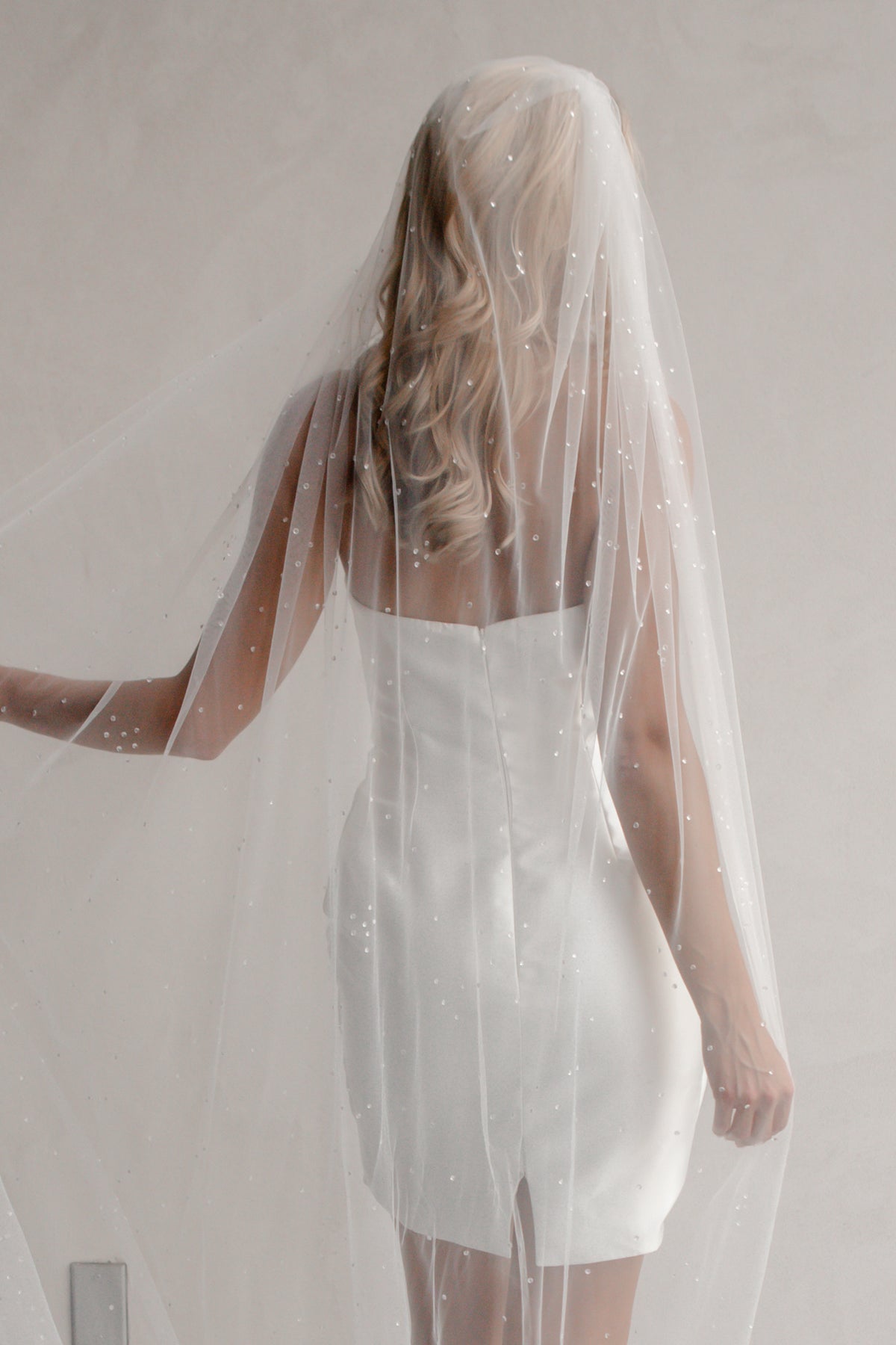 Dew Drop Veil V2410
