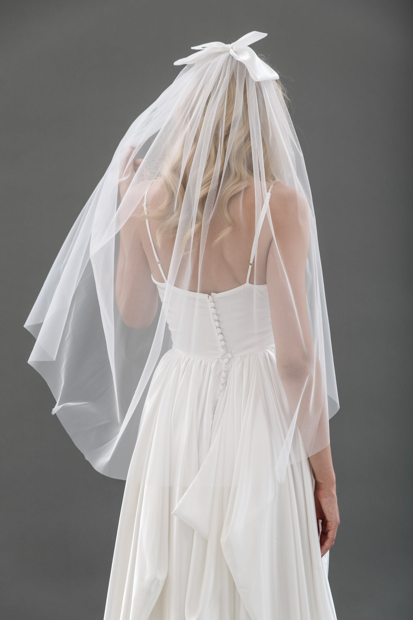 Bow Veil V2414