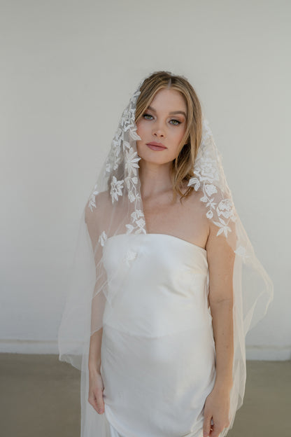 Estelle Veil - FW25-017