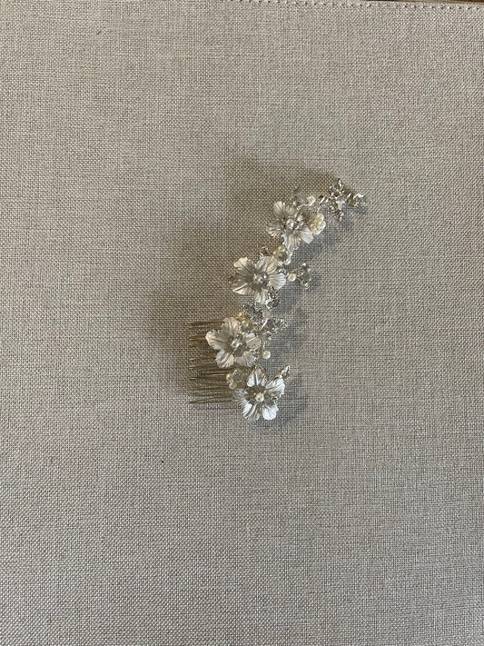 Silver hair comb, 5 inches long