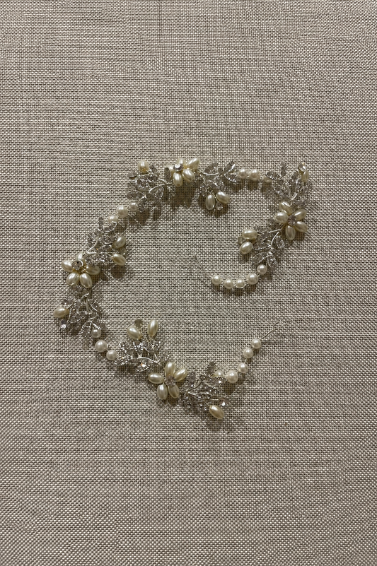 Pearl hair vine, 15” long