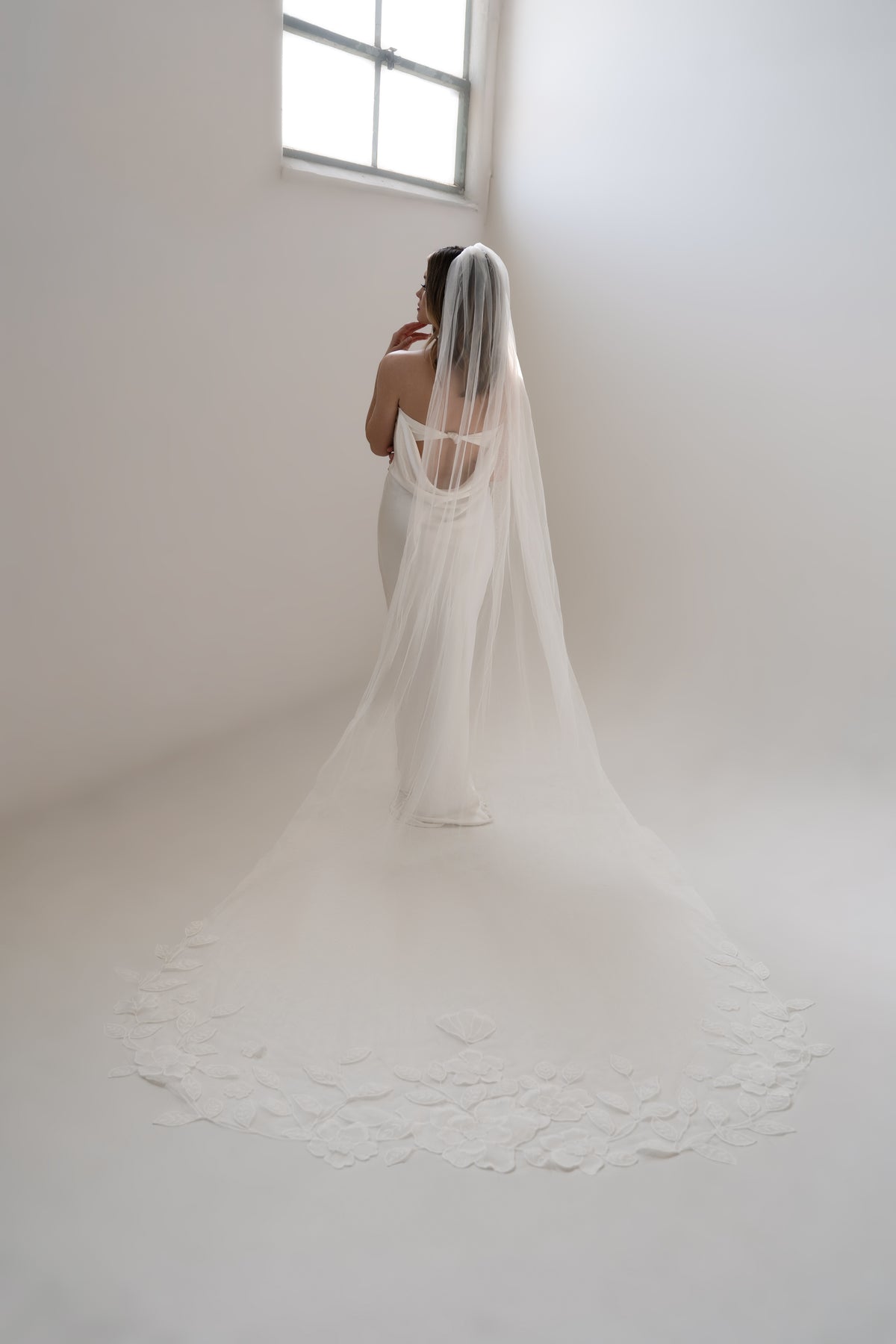 Magnolia Veil - FW25-007