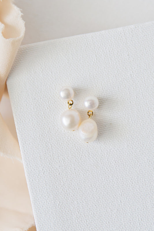 Holly Pearl Earrings