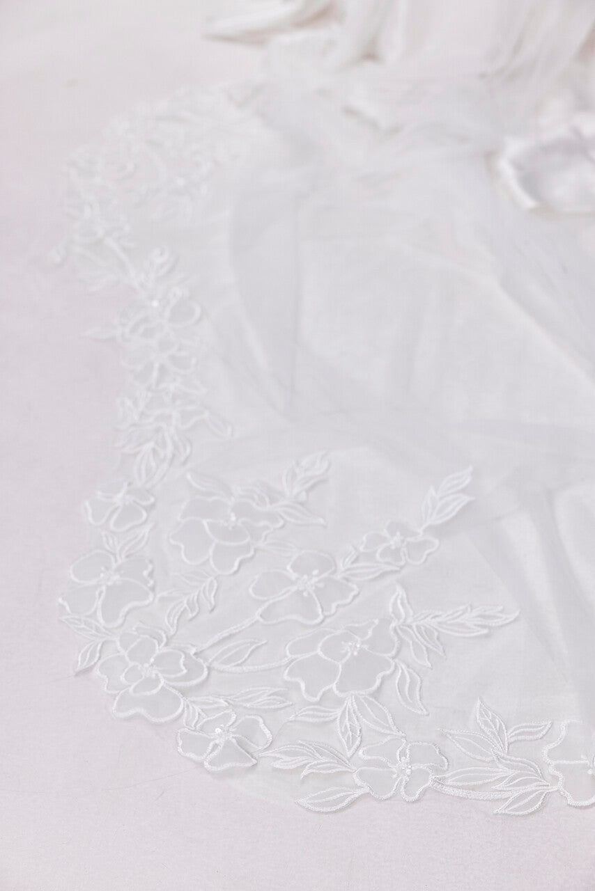 Chloe Veil