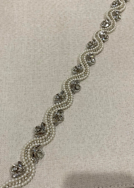 Silver belt, Satin ties