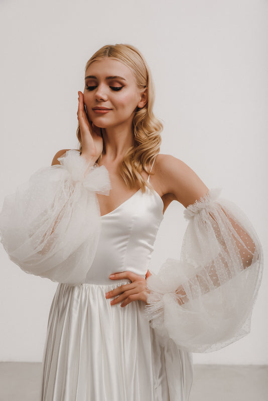 Lucia Sleeves
