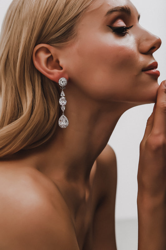 Grace Earrings E060