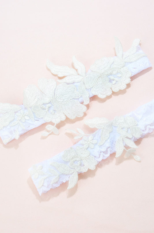 Calypso Floral Lace Garter Set White D102
