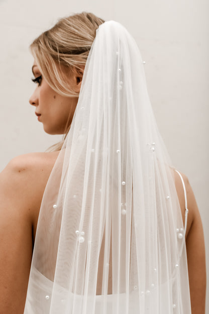 Cluster Pearl Veil V010