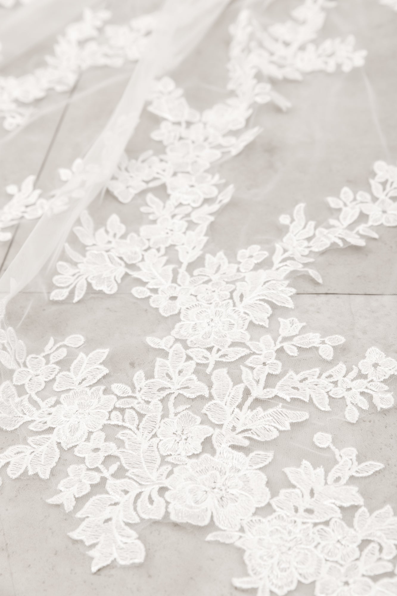 Dramatic Floral Veil V004