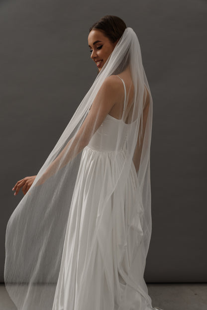 V021 Pleated Veil